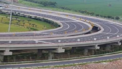 समृद्धी महामार्गावर गॅन्ट्री बसविण्यासाठी ब्लॉक voice of eastern