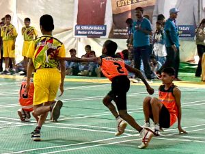 महाराष्ट्राचा पॉंडेचेरीवर ठसठशीत विजय voice of eastern 